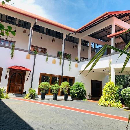 The Triangle Hotel Anuradhapura Ngoại thất bức ảnh