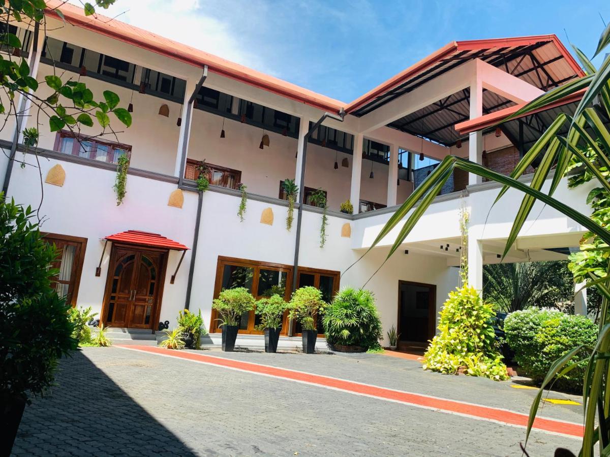 The Triangle Hotel Anuradhapura Ngoại thất bức ảnh