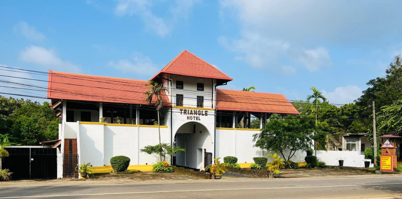 The Triangle Hotel Anuradhapura Ngoại thất bức ảnh