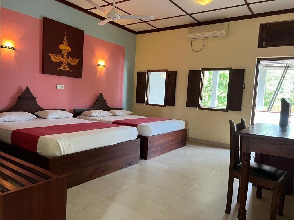 The Triangle Hotel Anuradhapura Phòng bức ảnh