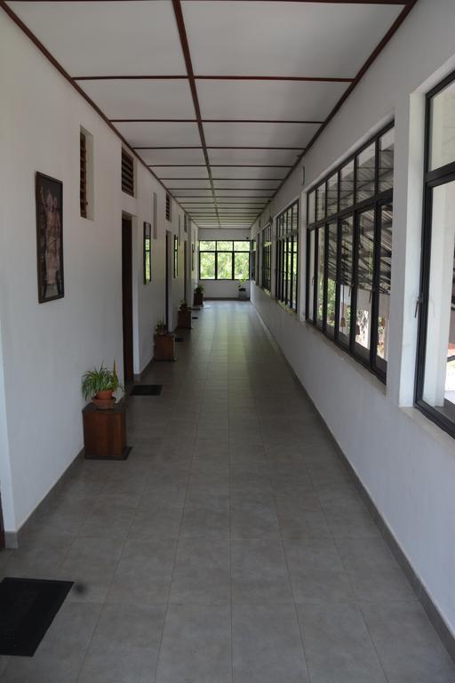 The Triangle Hotel Anuradhapura Ngoại thất bức ảnh