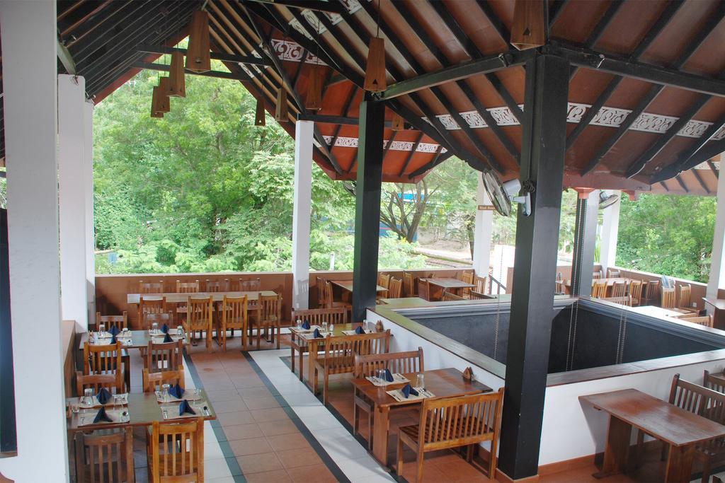 The Triangle Hotel Anuradhapura Ngoại thất bức ảnh
