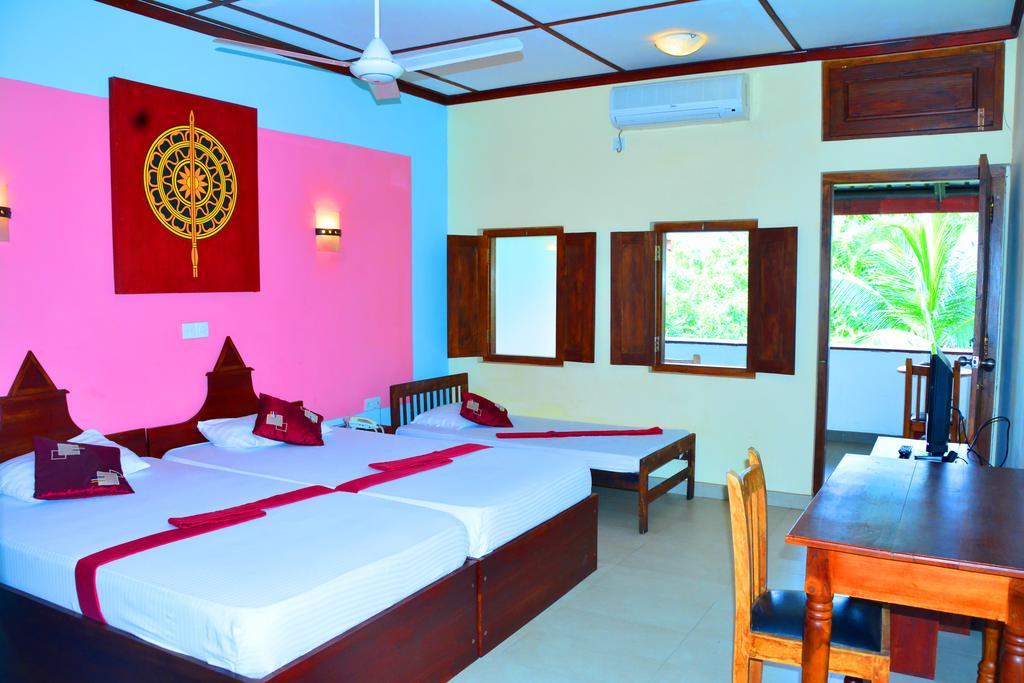 The Triangle Hotel Anuradhapura Ngoại thất bức ảnh